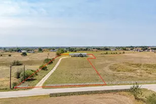 487 Co Rd 301, Shiner, TX 77984 - Photo 1