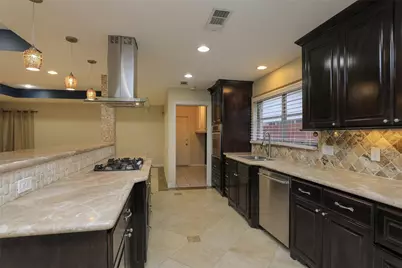 9418 Meadowbriar Lane, Houston, TX 77063 - Photo 5