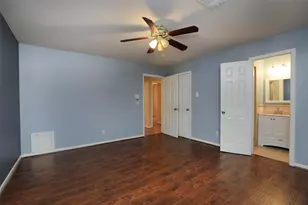 9418 Meadowbriar Ln, Houston, TX 77063 - Photo 17