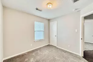13327 Belvedere Park Ct, Houston, TX 77047 - Photo 9