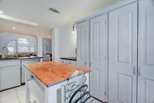 3970 Inverness Dr, Beaumont, TX 77707 - Photo 9