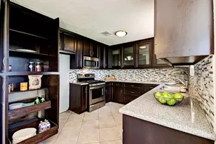 609 Mary Ann Dr, Friendswood, TX 77546 - Photo 5