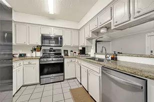 20 Skylark St, Dayton, TX 77535 - Photo 15