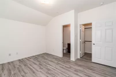 3914 Calgary Circle, Missouri City, TX 77459 - Photo 9