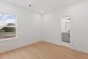 267 De Boll St, Houston, TX 77022 - Photo 23