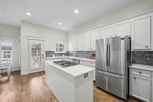 1511 Harvard St, Houston, TX 77008 - Photo 9