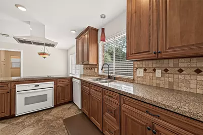 12411 Pinerock Lane, Houston, TX 77024 - Photo 19