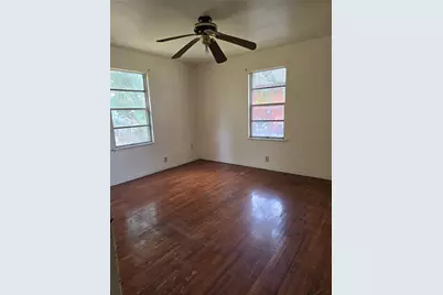 2611 1st St, Bay City, TX 77414 - Photo 9