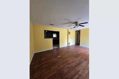 2611 1st St, Bay City, TX 77414 - Photo 5
