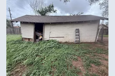1916 Avenue O, Lubbock, TX 79411 - Photo 3