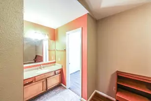 8100 Cambridge St, Houston, TX 77054 - Photo 3