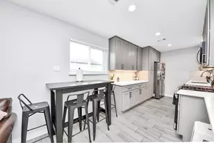834 Ellington St, Houston, TX 77088 - Photo 9