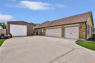 200 Milo St, Dayton, TX 77535 - Photo 3