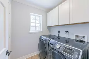 2415 Stoney Brook Dr, Houston, TX 77063 - Photo 15