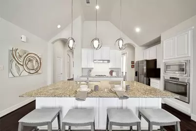 15 S Lochwood Way, Tomball, TX 77375 - Photo 11