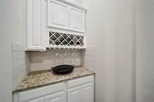 15 S Lochwood Way, Tomball, TX 77375 - Photo 9