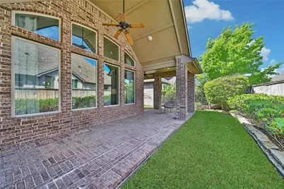 15 S Lochwood Way, Tomball, TX 77375 - Photo 35