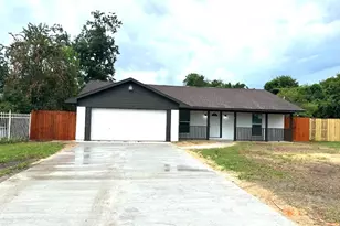 17215 Woodburn Dr, Houston, TX 77049 - Photo 1