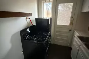 1302 W Bell St, Houston, TX 77019 - Photo 9