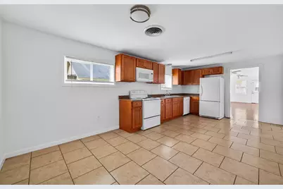 521 Alford Street, Baytown, TX 77520 - Photo 11