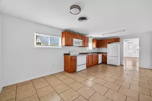 521 Alford St, Baytown, TX 77520 - Photo 11