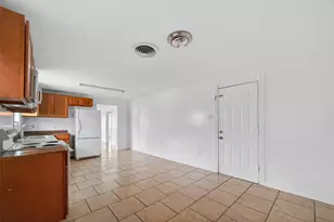 521 Alford St, Baytown, TX 77520 - Photo 11