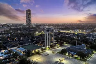 1111 Bering Dr, Houston, TX 77057 - Photo 5