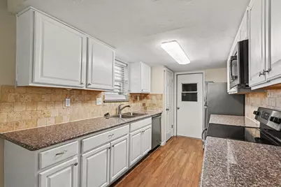 16210 Forest Bend Avenue, Friendswood, TX 77546 - Photo 9