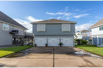 1330 Leilani Drive, Tiki Island, TX 77554 - Photo 3