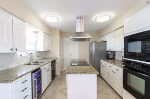 1330 Leilani Dr, Tiki Island, TX 77554 - Photo 17