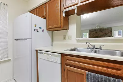10555 Turtlewood Court #2008, Houston, TX 77072 - Photo 9