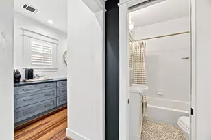4618 McEwen St, Houston, TX 77009 - Photo 17
