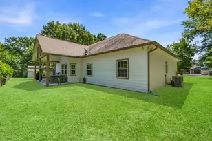 143 Kyle St, Onalaska, TX 77360 - Photo 35