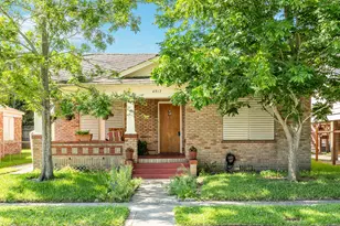 4917 Austin Dr, Galveston, TX 77551 - Photo 1