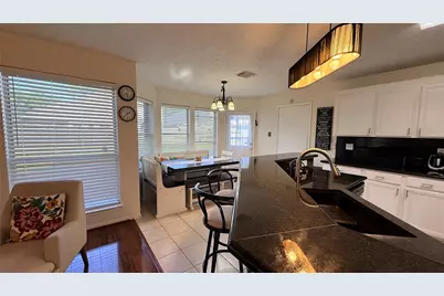106 Crimson Bay Drive, League City, TX 77573 - Photo 5