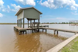 1847 Fairway Dr, Angleton, TX 77515 - Photo 3