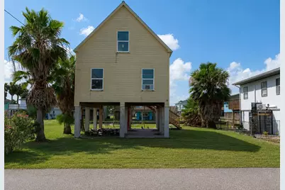 88 Bayou Vista Drive, Hitchcock, TX 77563 - Photo 1