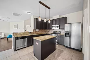 8711 Sandusky Ct, Tomball, TX 77375 - Photo 9