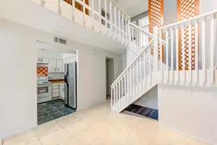 13004 Greenway Chase Ct, Houston, TX 77072 - Photo 5