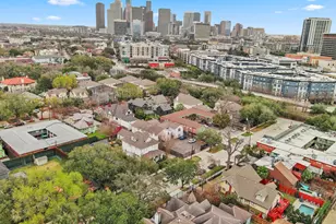 421 Emerson St, Houston, TX 77006 - Photo 15