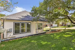 101 Fairway View Ct, Conroe, TX 77356 - Photo 7