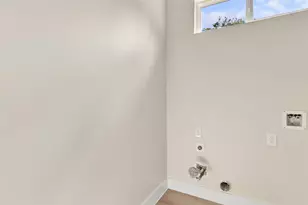 101 Fairway View Ct, Conroe, TX 77356 - Photo 15