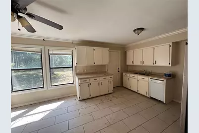220 Charles Avenue, Bridge City, TX 77611 - Photo 5