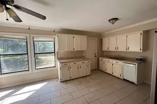 220 Charles Ave, Bridge City, TX 77611 - Photo 5