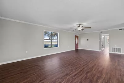 1706 Avenue A, Danbury, TX 77534 - Photo 7