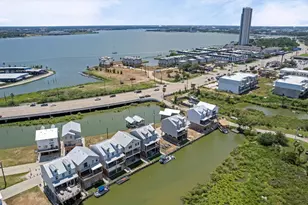 23 Cmdr. Runco Ln, Taylor Lake Village, TX 77586 - Photo 1