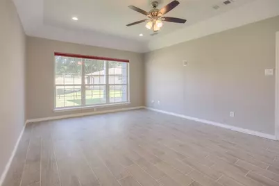319 Brook Hollow Drive, Huntsville, TX 77340 - Photo 9