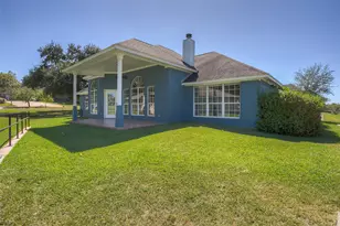 319 Brook Hollow Dr, Huntsville, TX 77340 - Photo 41