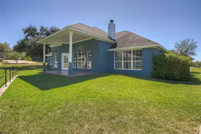 319 Brook Hollow Drive, Huntsville, TX 77340 - Photo 43