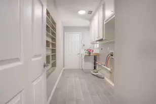 319 Brook Hollow Dr, Huntsville, TX 77340 - Photo 17